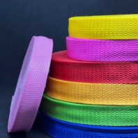 Cinta-de-mochila-de-varios-colores.jpg